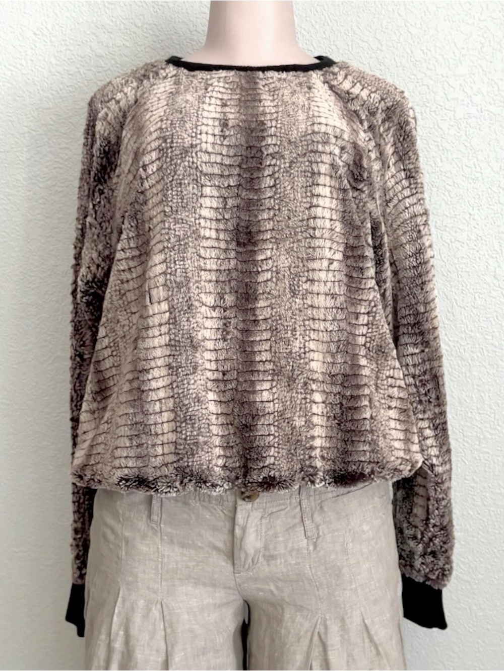 SpiritHoods Grey Hawk Luxe Faux Fur Crewneck Sweater Brown Grey Stripe Small